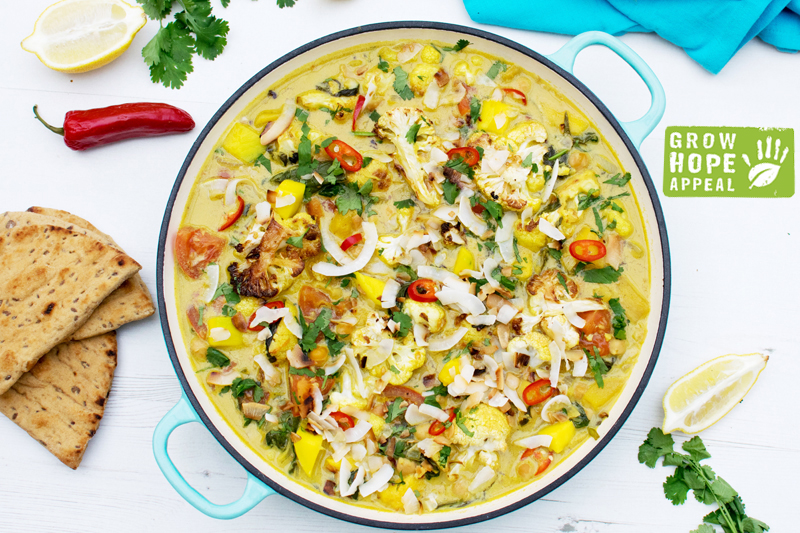 Meat Free Monday: Cauliflower, Mango and Spinach Coconut Curry [vegan] [gluten free]